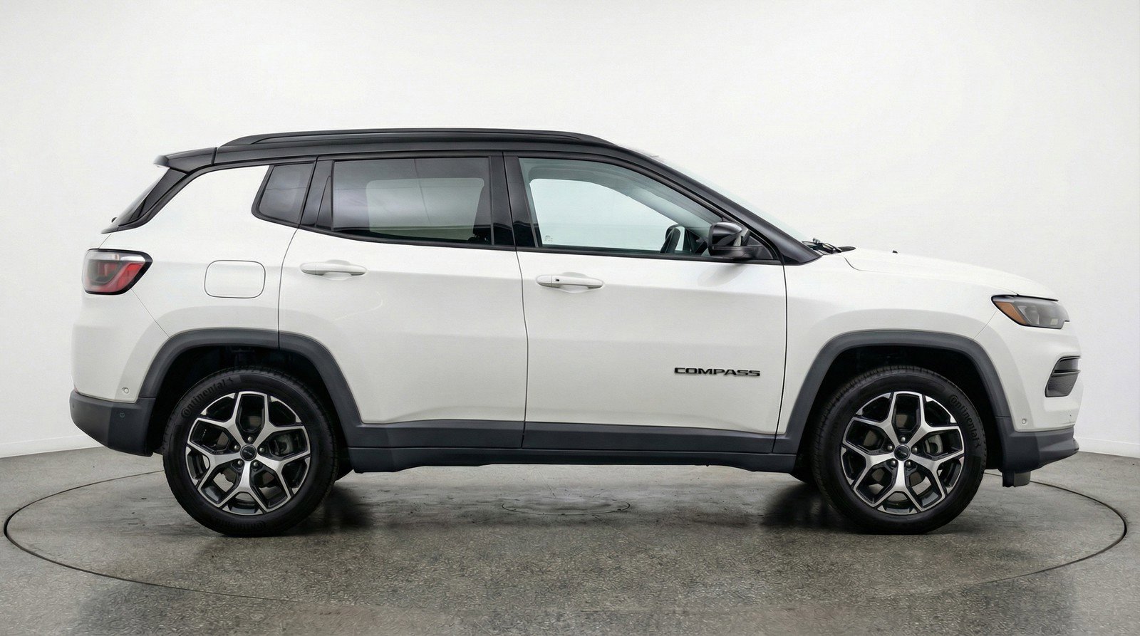 Used 2025 Jeep Compass Limited AWD/4WD image 11