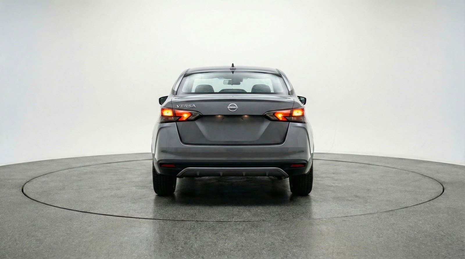 Used 2025 Nissan Versa SV image 7