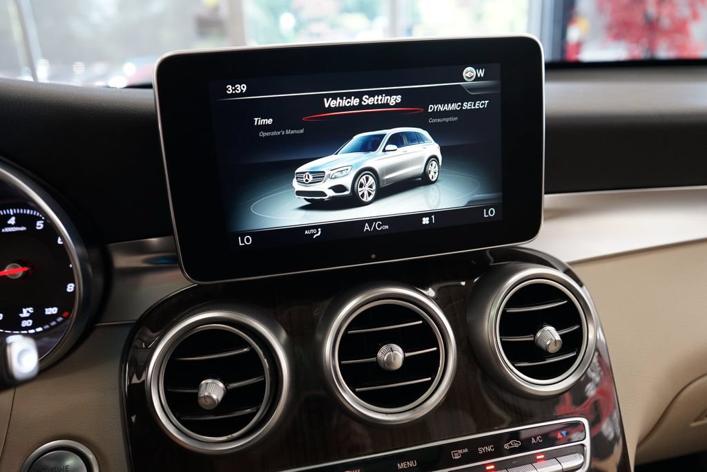 Used 2017 Mercedes-Benz GLC 300 4MATIC image 31