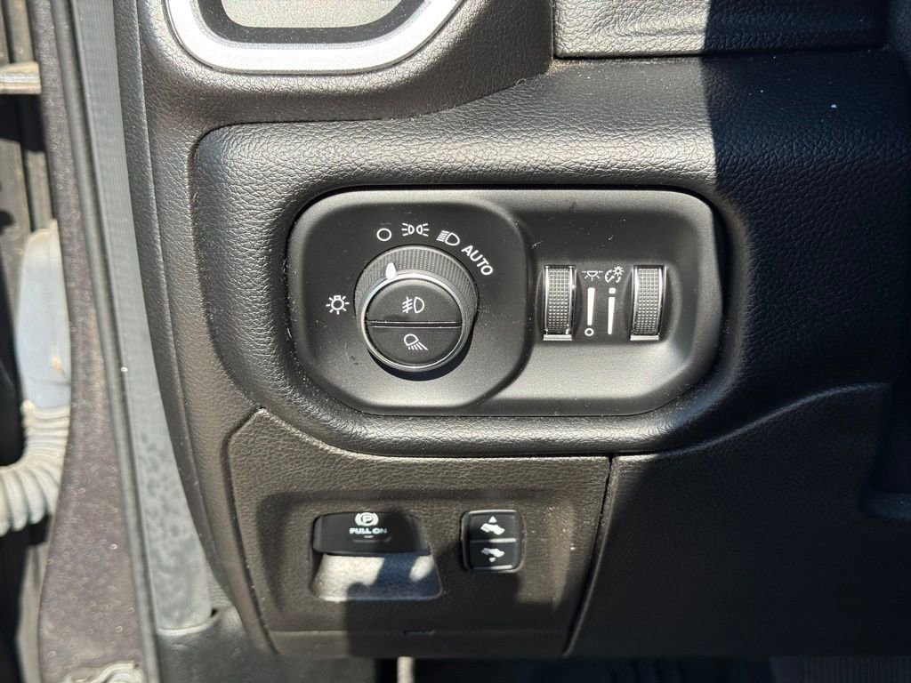 Used 2019 RAM 1500 Big Horn image 19