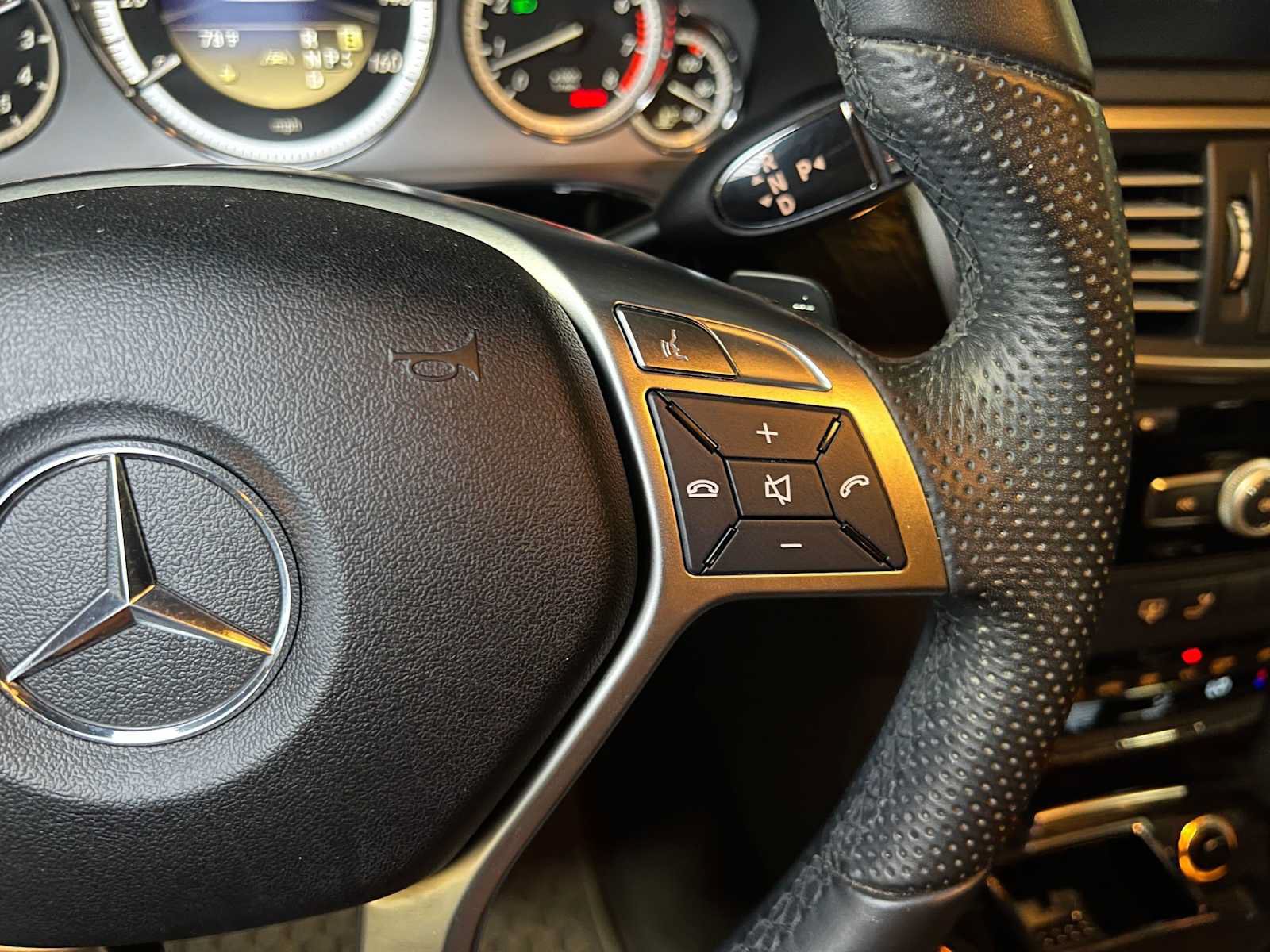 Used 2012 Mercedes-Benz E 350 4MATIC Sedan image 29
