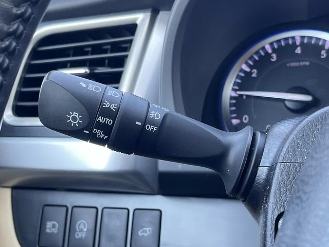 Used 2019 Toyota Highlander XLE AWD/4WD image 31