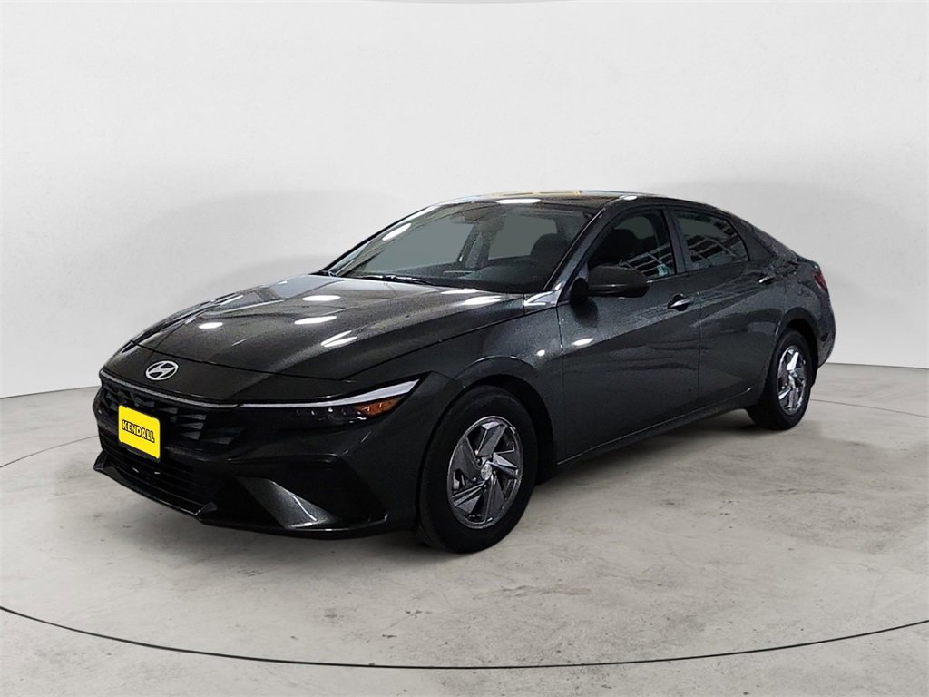 Used 2025 Hyundai Elantra SE