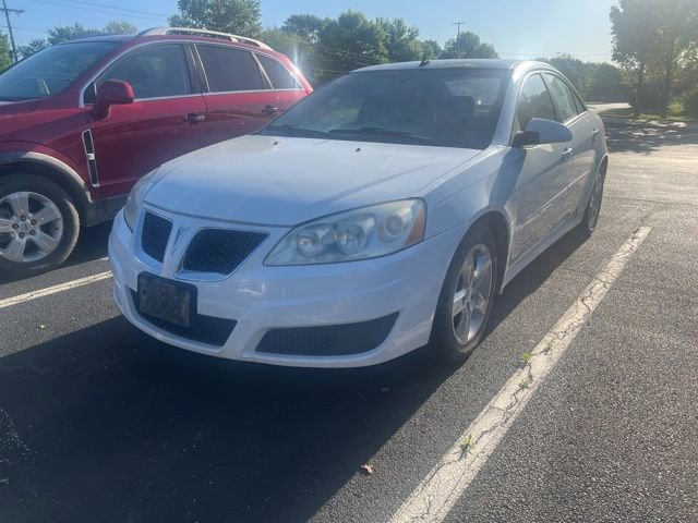Used 2010 Pontiac G6 Sedan FWD image 1