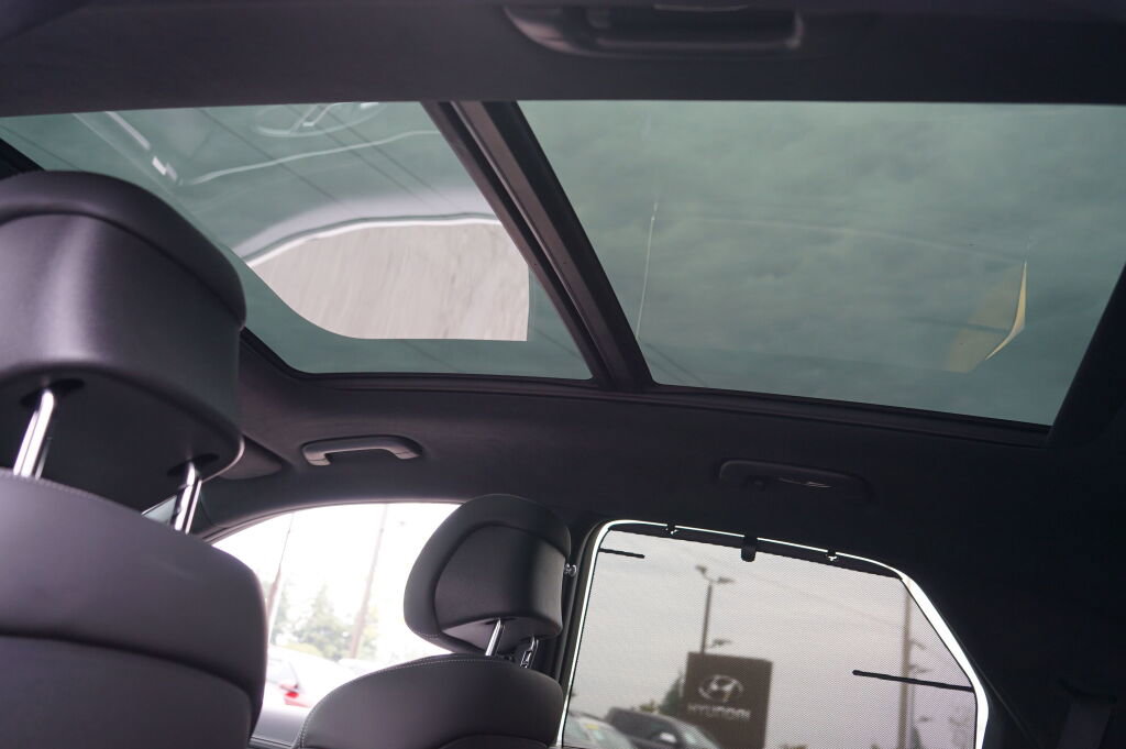 Used 2025 Genesis GV70 3.5T Sport w/ Sport Prestige Package image 31