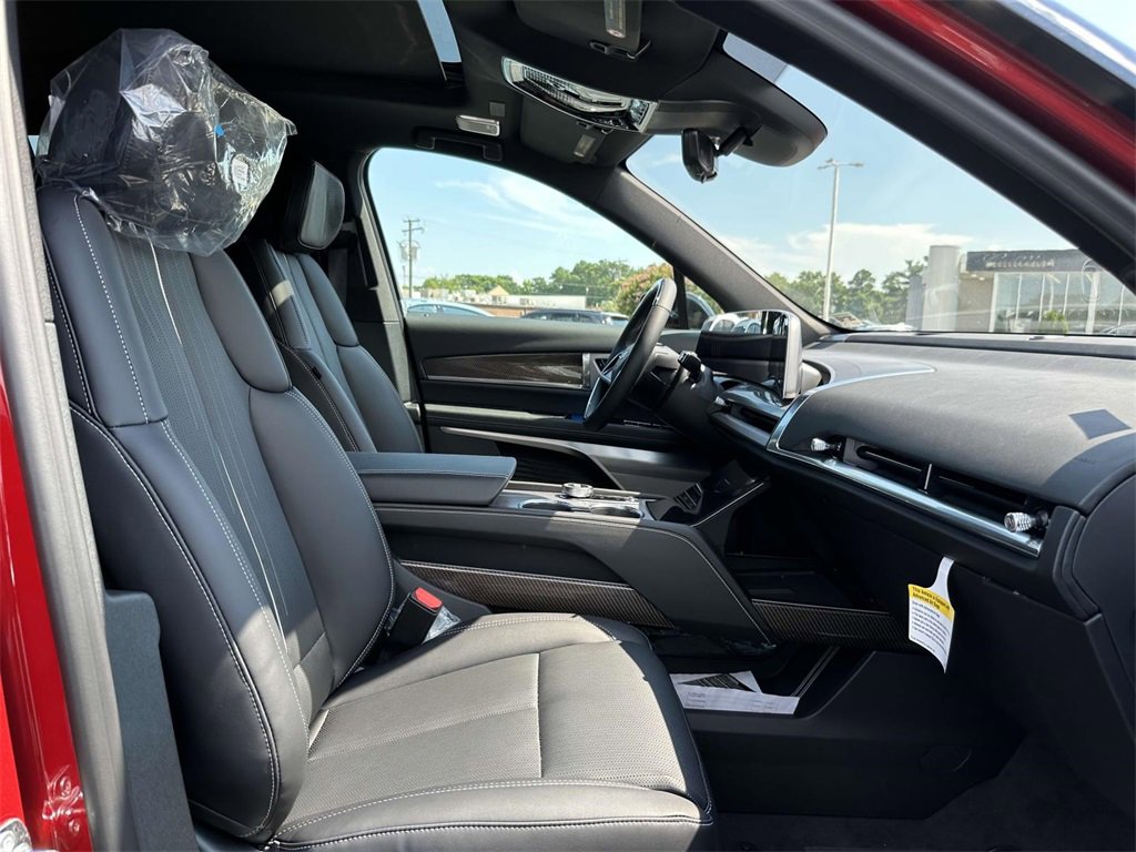 New 2026 Cadillac Vistiq Sport image 10