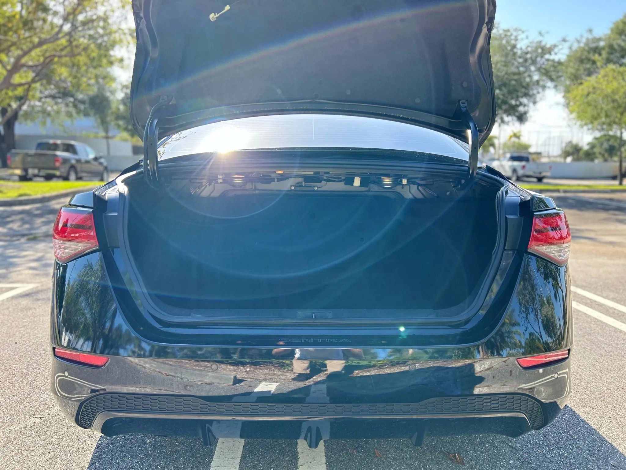 Used 2023 Nissan Sentra S image 19