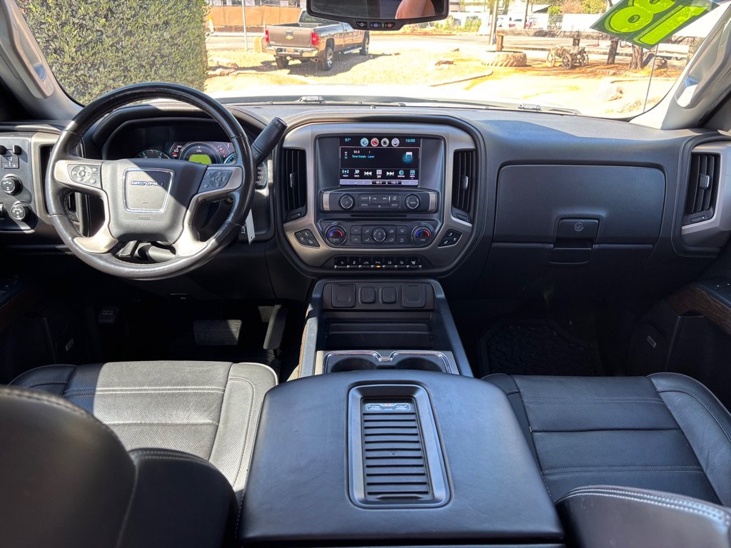 Used 2018 GMC Sierra 2500 Denali w/ Duramax Plus Package AWD/4WD image 17