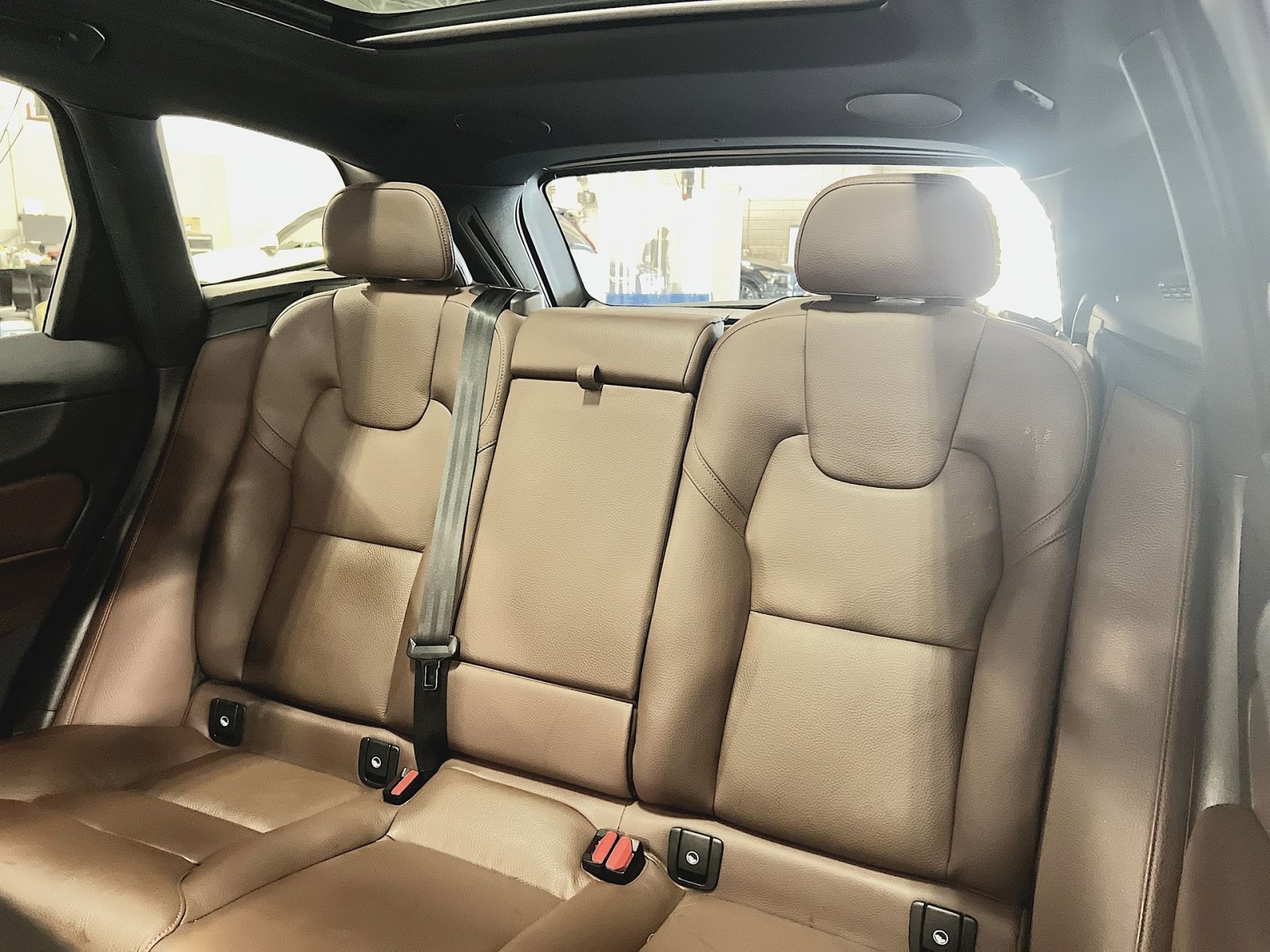 Certified 2023 Volvo XC60 B5 Plus w/ Climate Package image 25