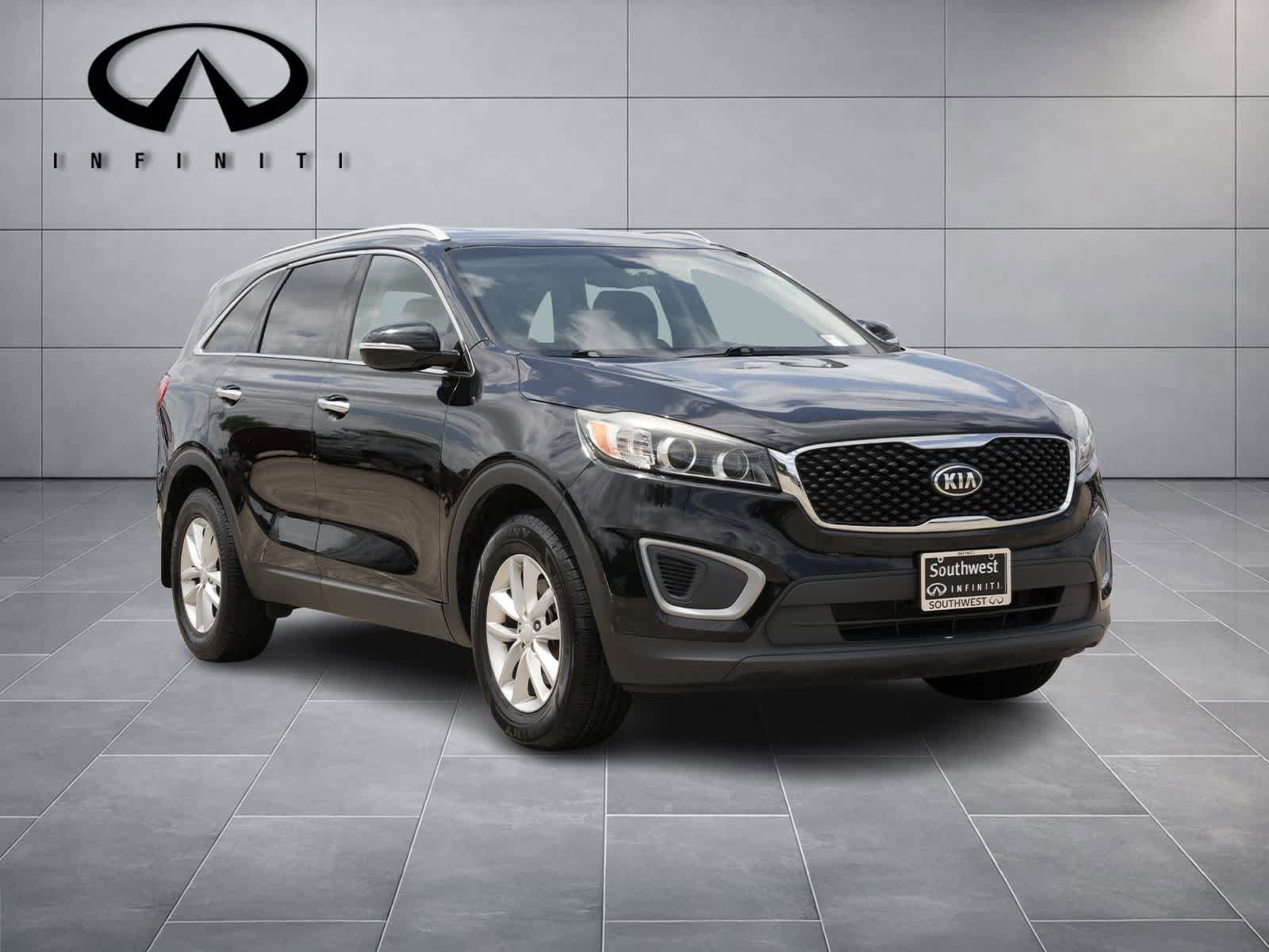 Used 2017 Kia Sorento FWD w/ LX Convenience Package image 3