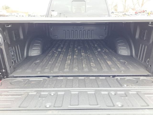 New 2026 Ford F350 Lariat w/ Black Appearance Package image 27