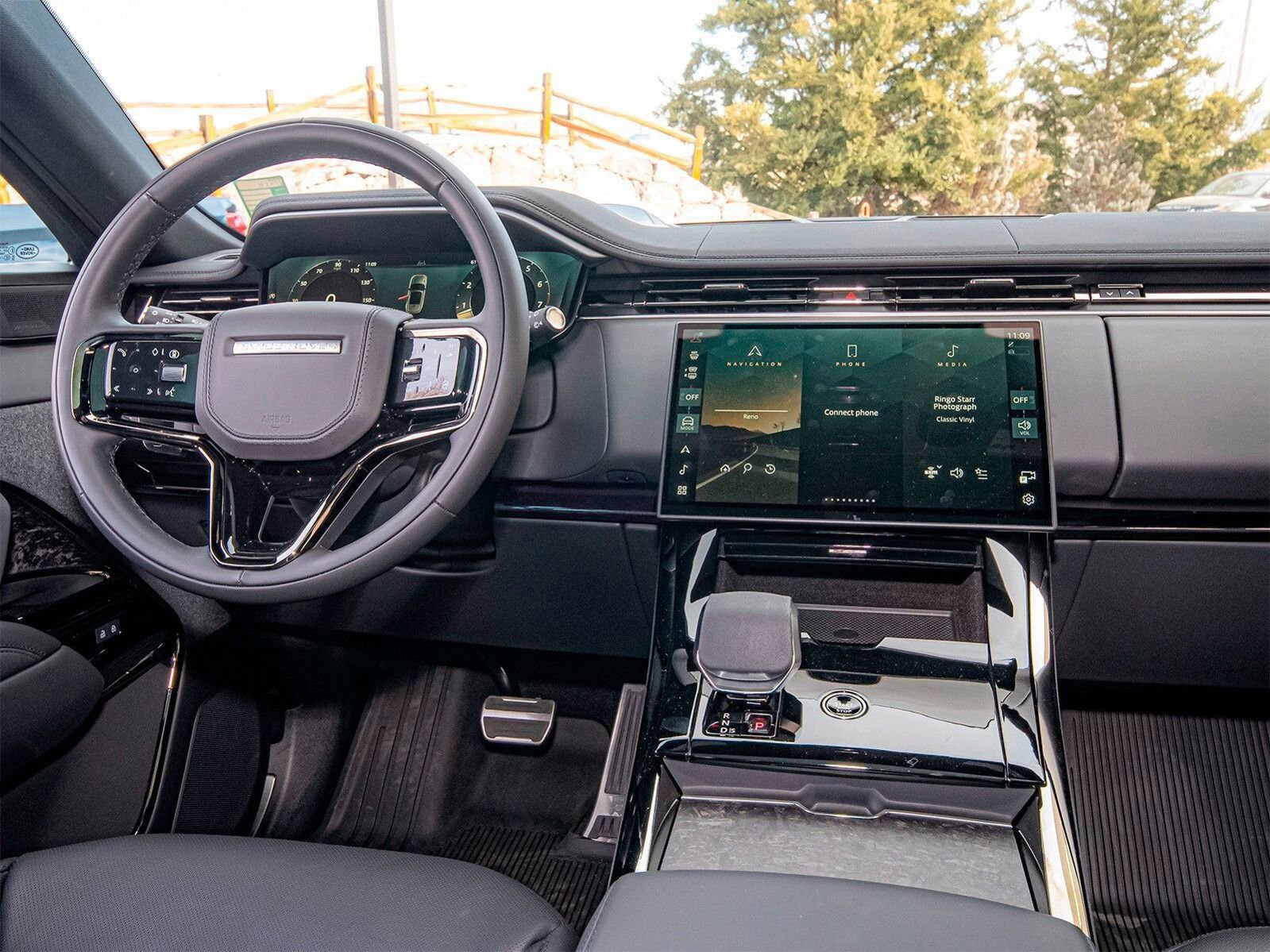 New 2025 Land Rover Range Rover Sport Dynamic SE image 37