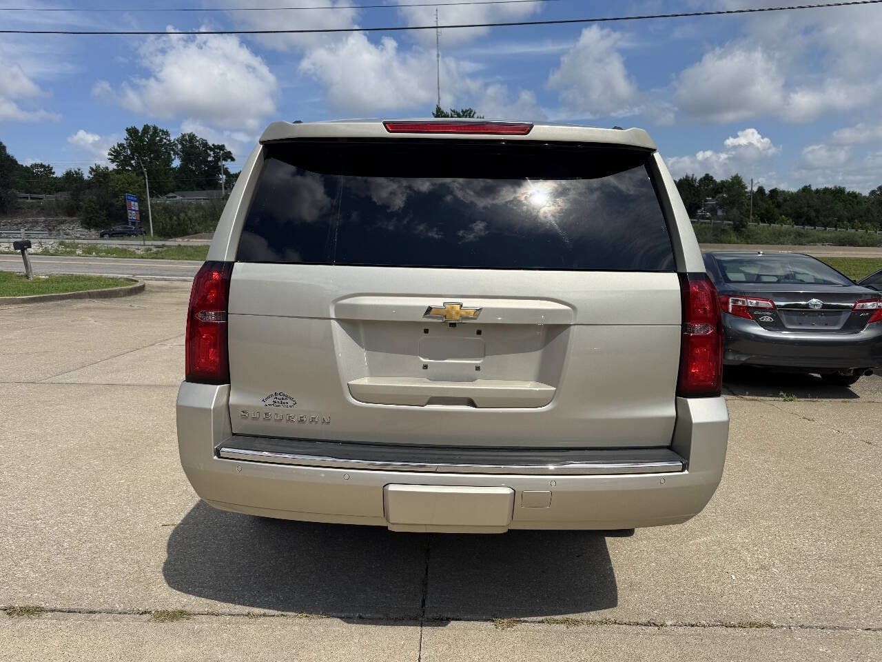Used 2016 Chevrolet Suburban LTZ w/ Max Trailering Package AWD/4WD image 8