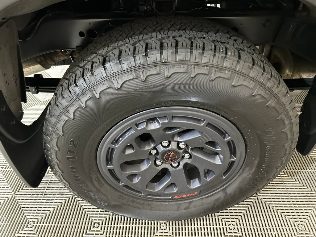 Used 2025 Nissan Frontier PRO-4X w/ Tow Package AWD/4WD image 11