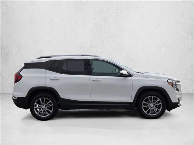 Used 2024 GMC Terrain SLT image 4