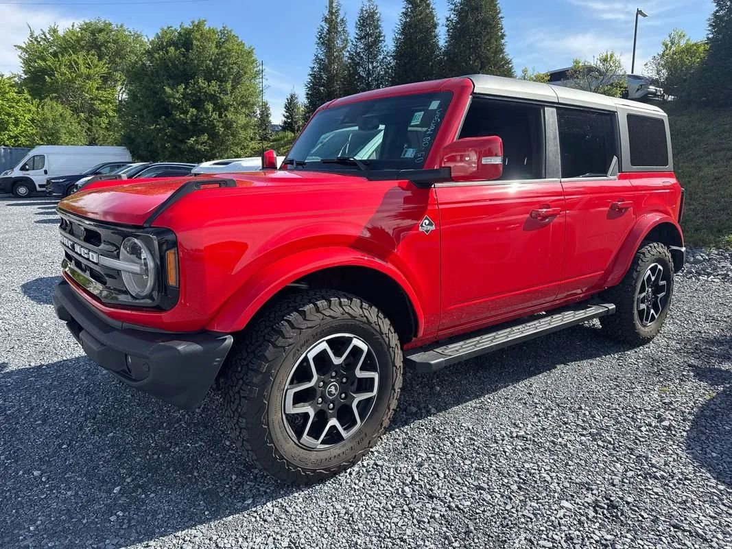 Used 2021 Ford Bronco Outer Banks AWD/4WD image 1