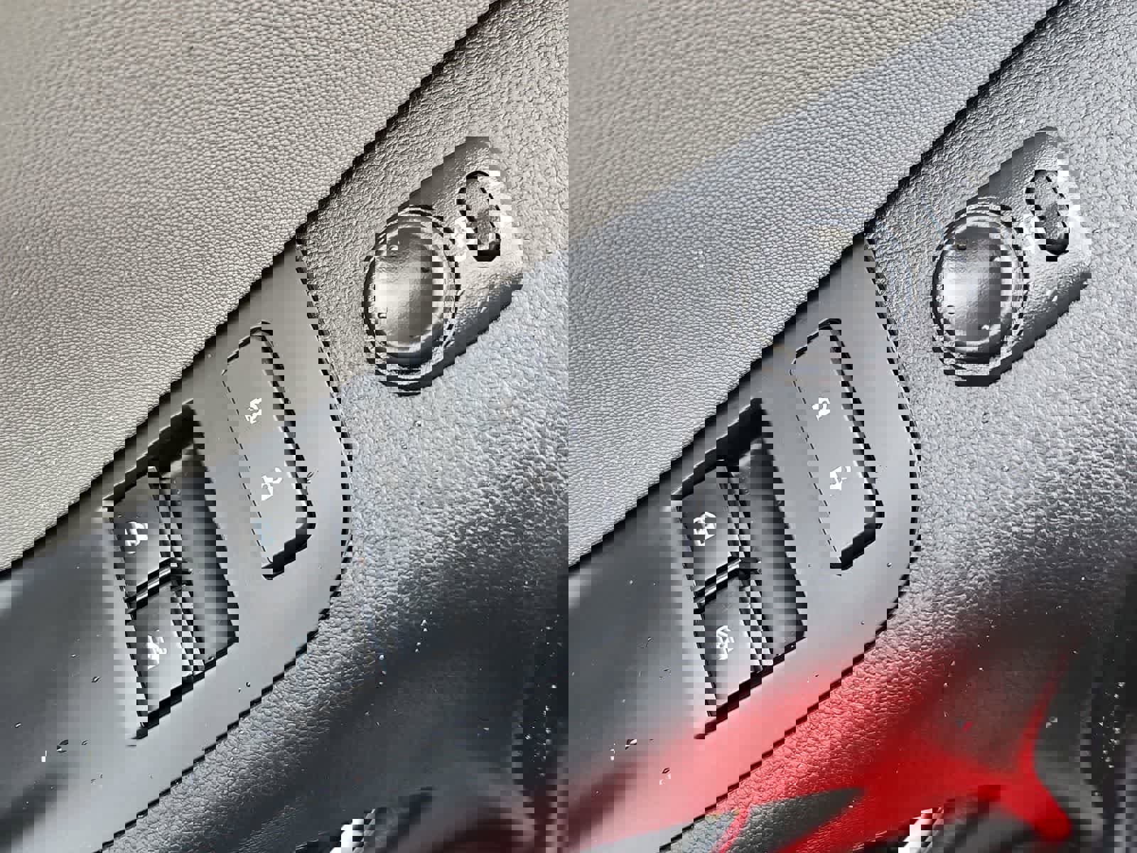 Used 2015 Chevrolet Camaro LS RWD image 17