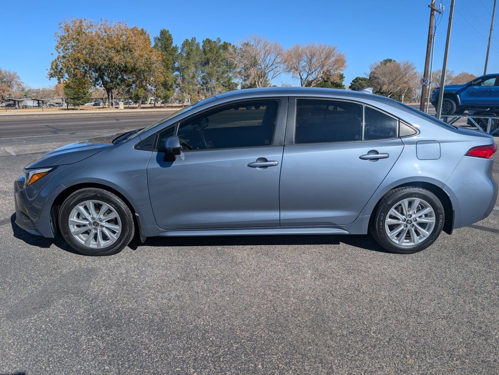 Used 2024 Toyota Corolla Hybrid Sedan image 2