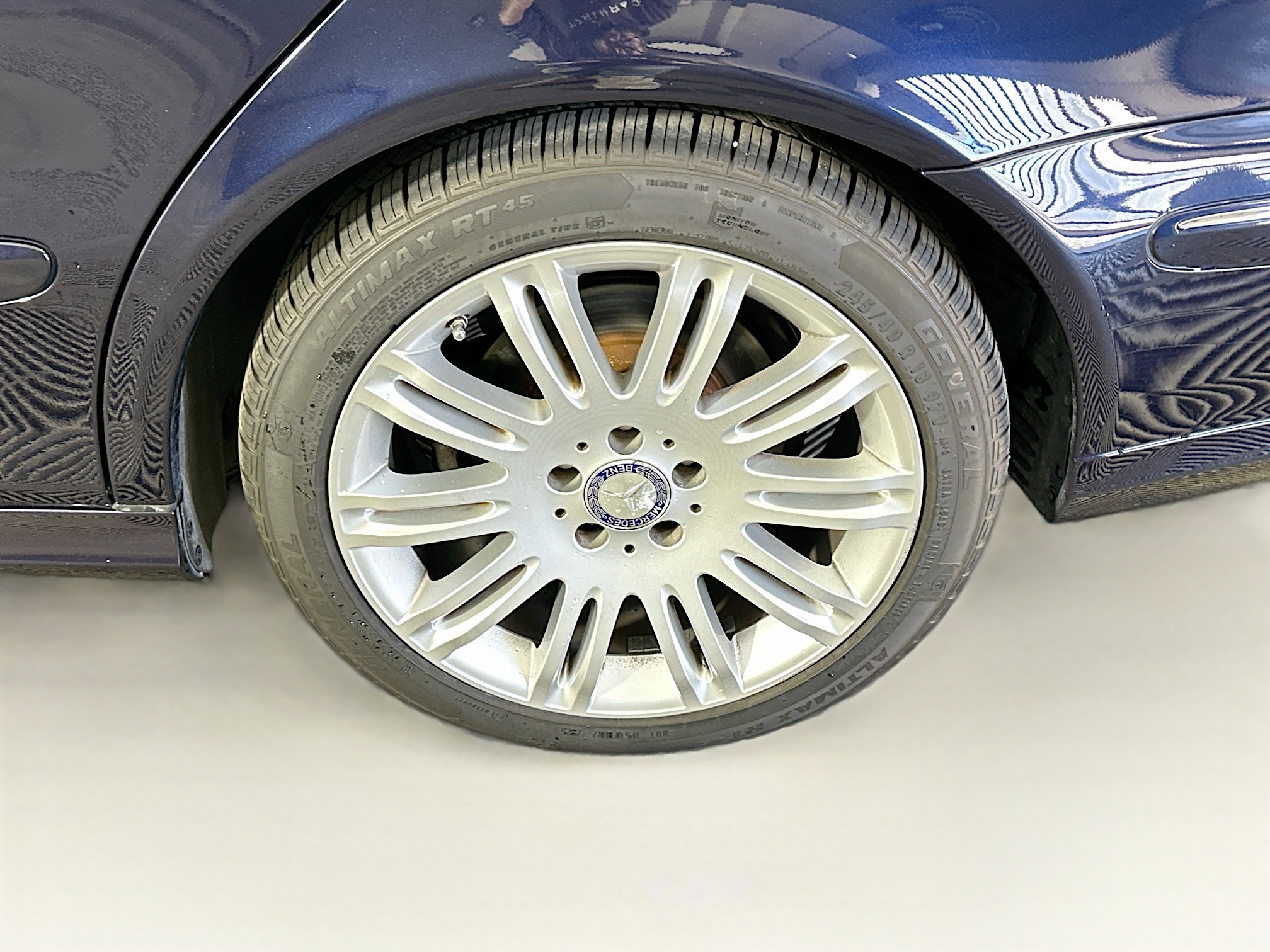 Used 2008 Mercedes-Benz E 350 4MATIC Sedan image 11