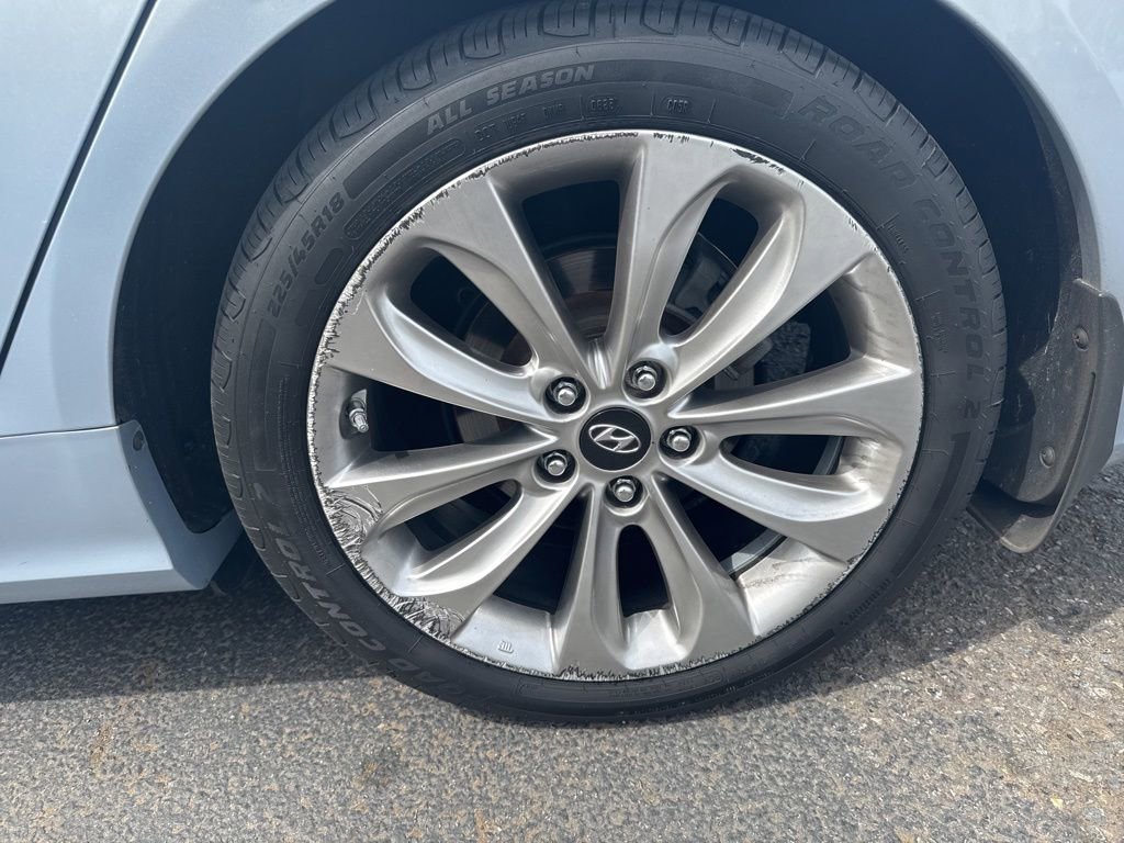 Used 2011 Hyundai Sonata Limited w/ Navigation Pkg 5 FWD image 8