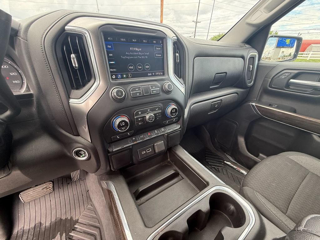 Used 2022 Chevrolet Silverado 1500 RST AWD/4WD image 15