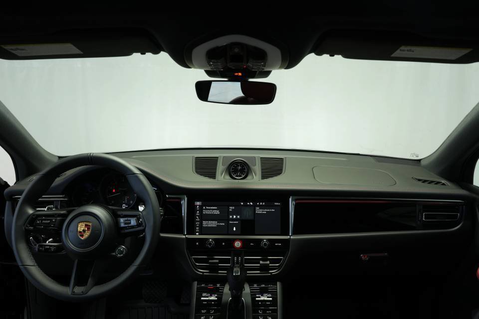 Certified 2026 Porsche Macan Turbo AWD/4WD image 16