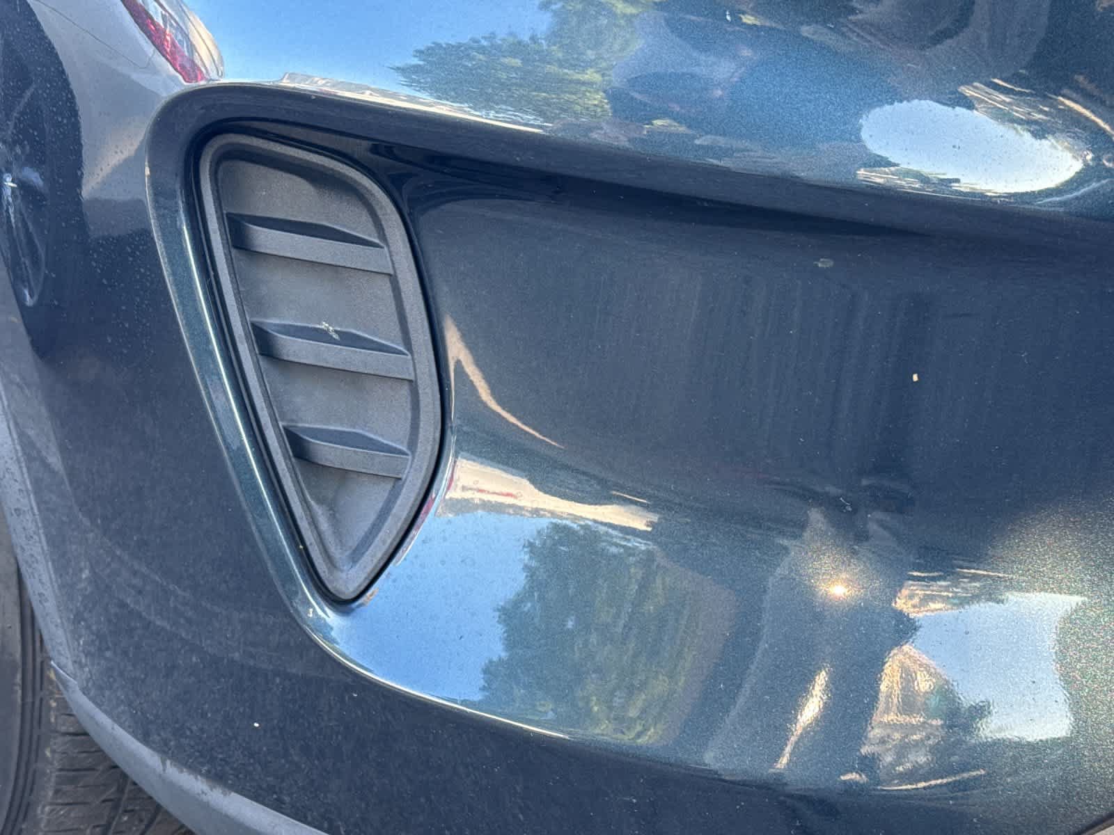 Certified 2022 Ford Escape SE w/ SE Sport Appearance Package FWD image 9