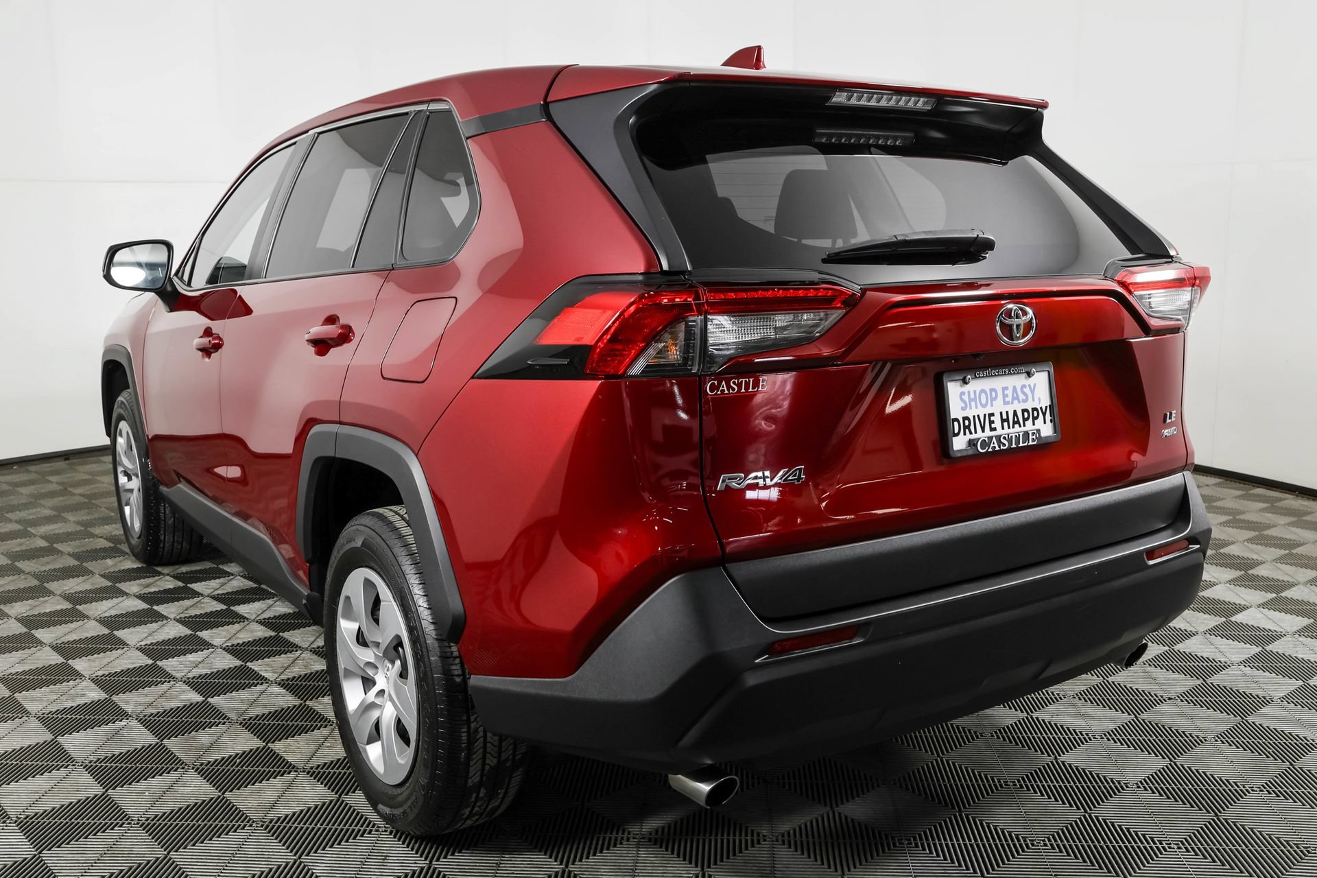 Used 2022 Toyota RAV4 LE AWD/4WD image 17