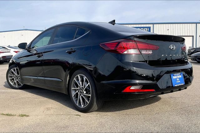 Used 2020 Hyundai Elantra Limited FWD image 4