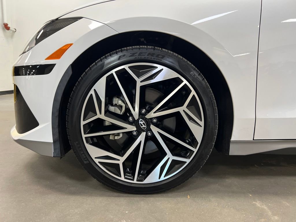 Used 2023 Hyundai Ioniq 6 SEL image 29