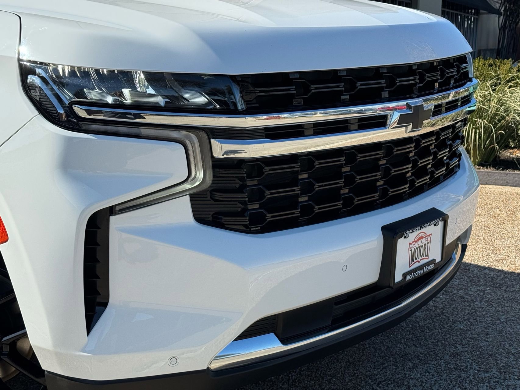 Used 2022 Chevrolet Suburban LS AWD/4WD image 2