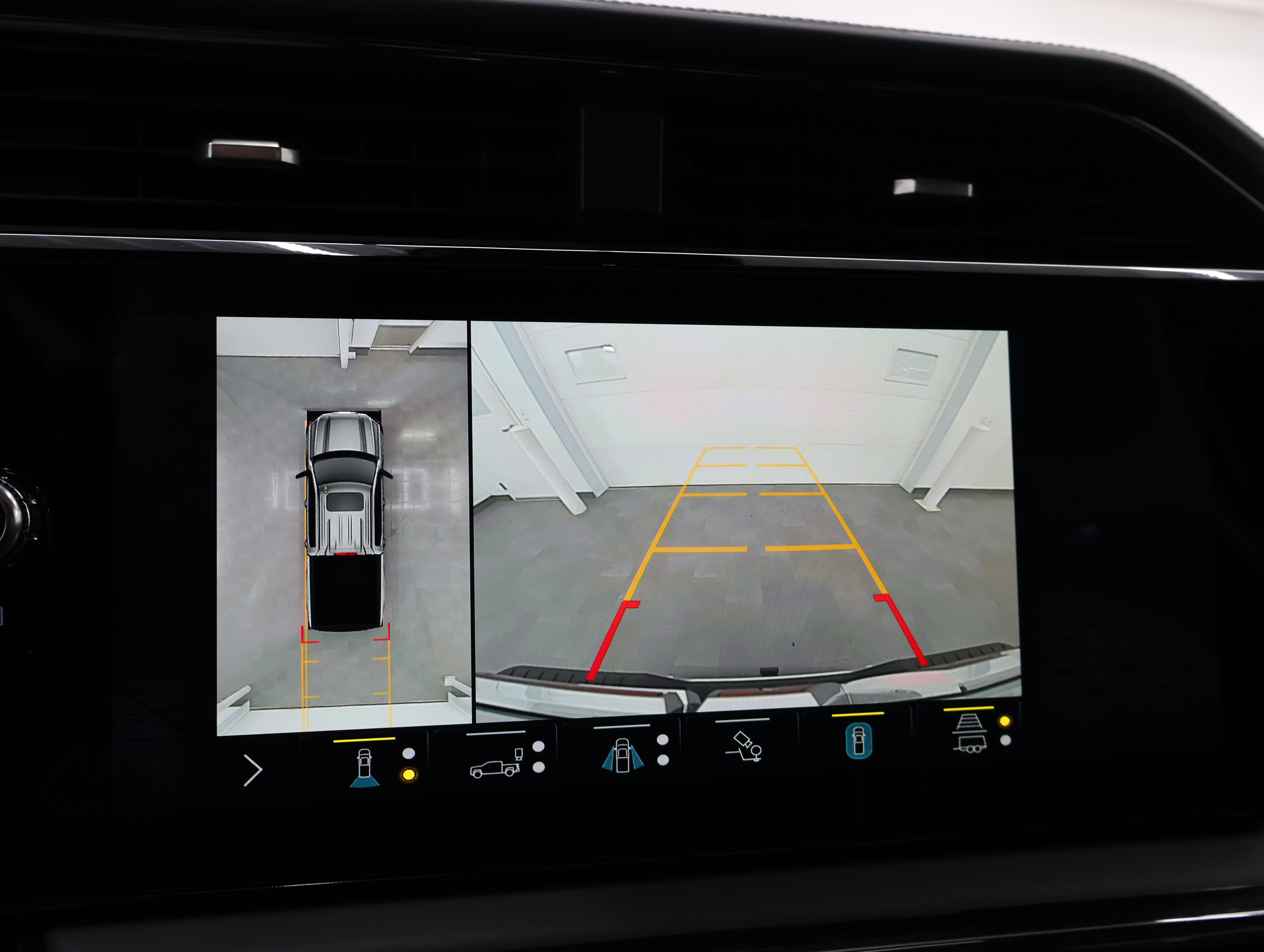 Used 2022 GMC Sierra 1500 AT4X image 16