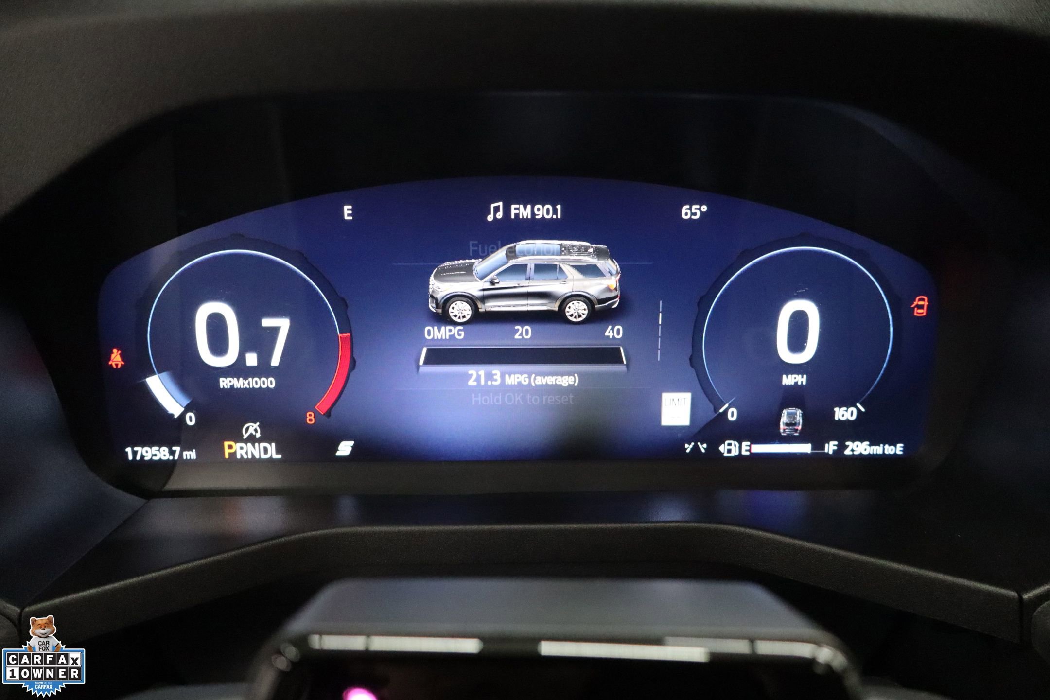 Certified 2025 Ford Explorer Platinum w/ LUX Leather Package image 18