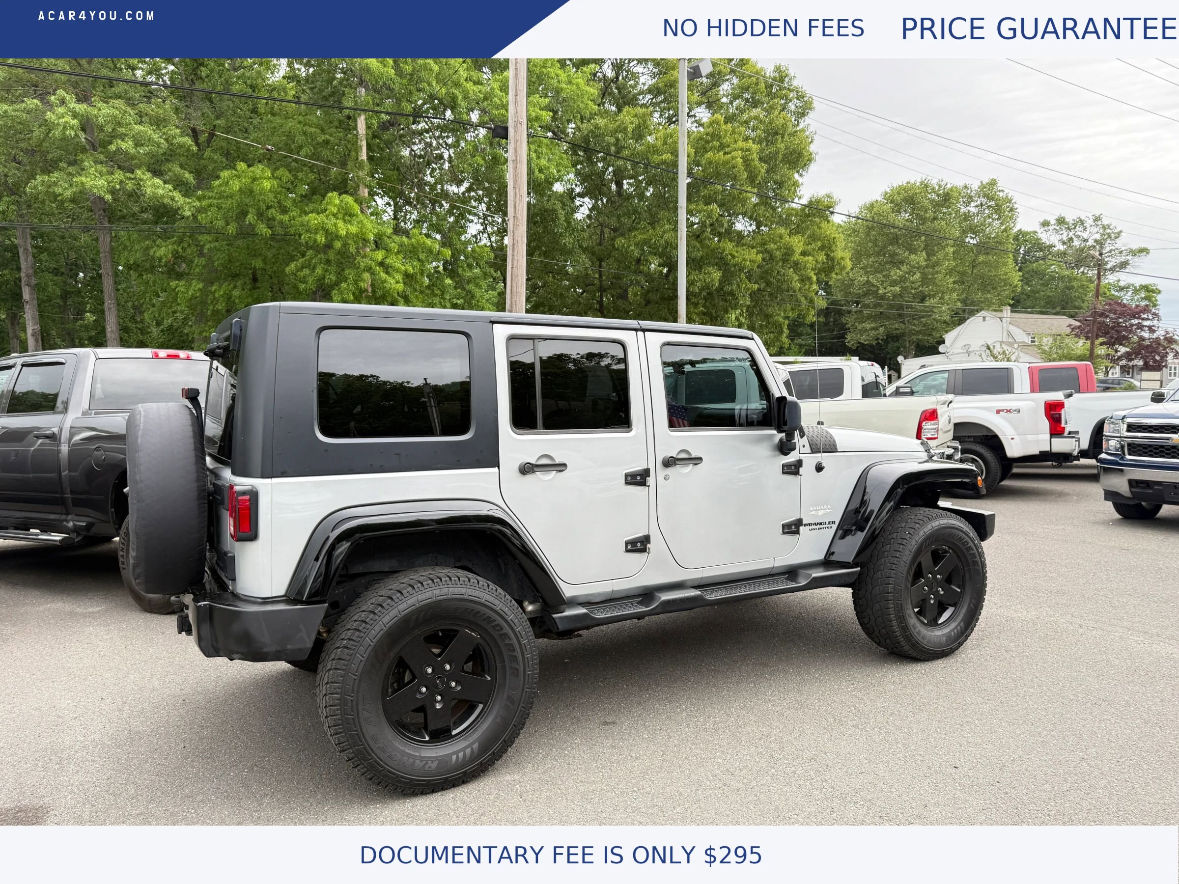 Used 2009 Jeep Wrangler Unlimited Sahara w/ Dual Top Group AWD/4WD image 3