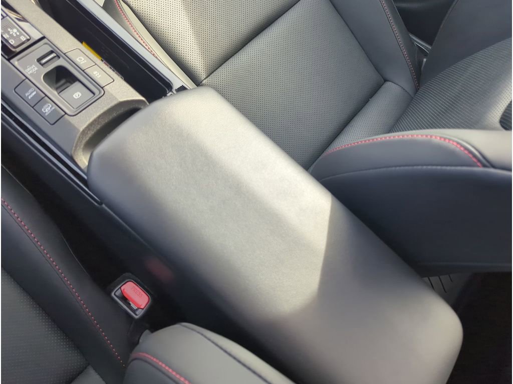 Used 2025 Toyota Prius Plug-In Hybrid image 28