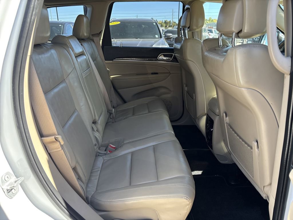 Used 2017 Jeep Grand Cherokee Limited image 29