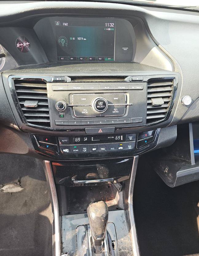 Used 2016 Honda Accord Sport image 9