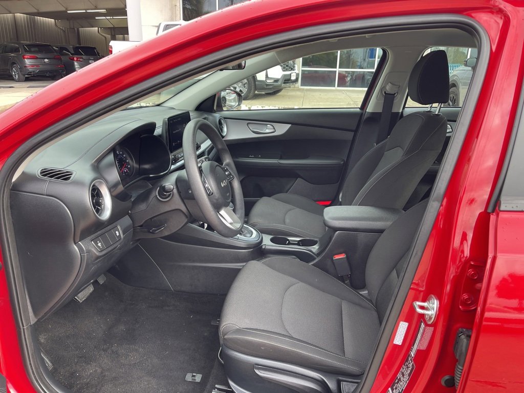 Used 2024 Kia Forte LXS image 7