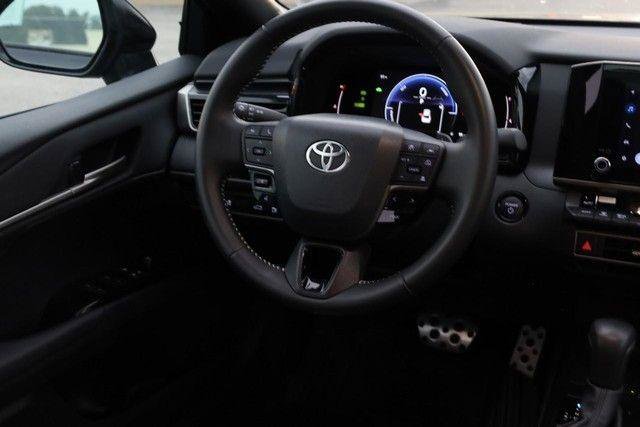 Used 2026 Toyota Camry SE FWD image 22