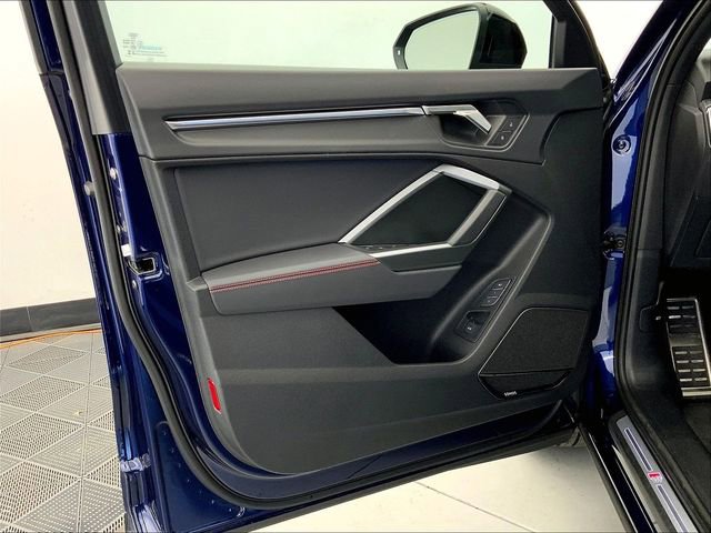 Certified 2025 Audi Q3 2.0T Premium Plus w/ Premium Plus Package image 23