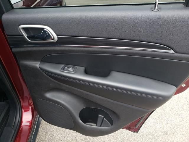 Used 2019 Jeep Grand Cherokee Limited image 17