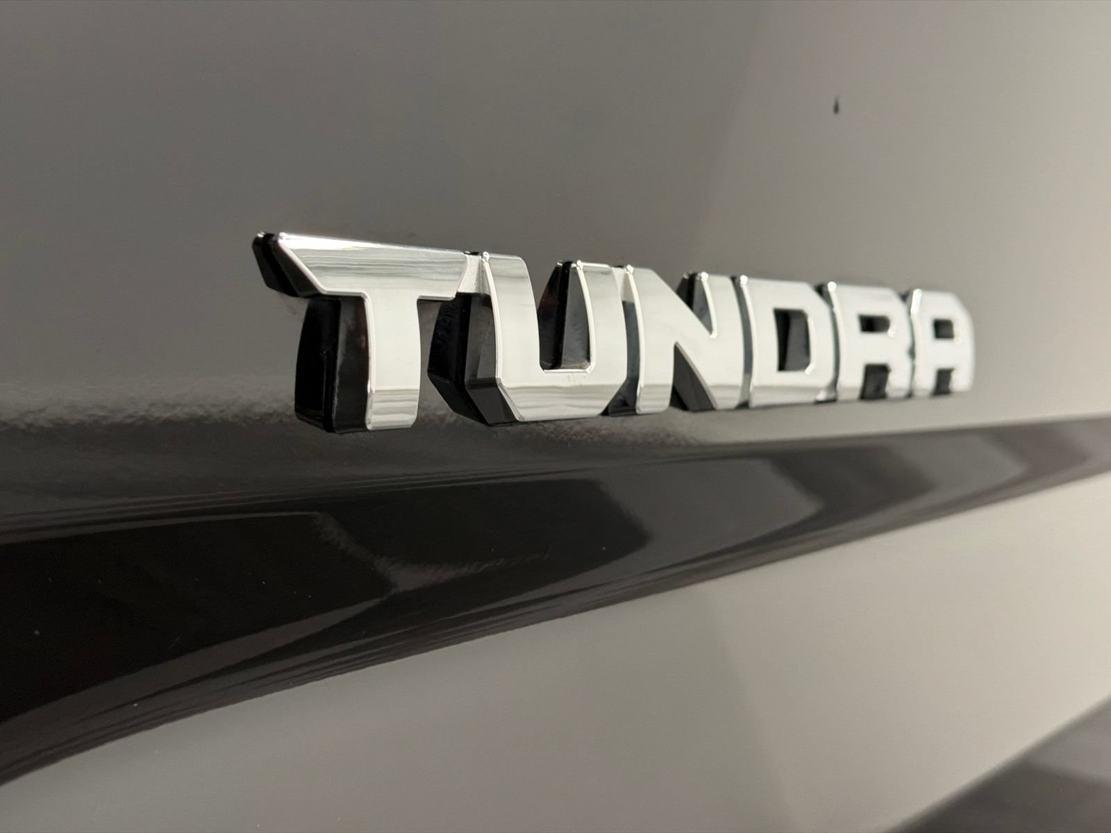 Used 2022 Toyota Tundra SR5 w/ SR5 Premium Package AWD/4WD image 13