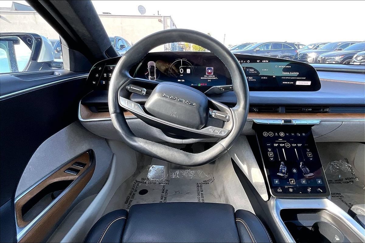 Used 2024 Lucid Air Touring AWD/4WD image 11