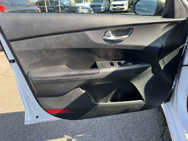 Used 2020 Kia Forte LXS FWD image 12