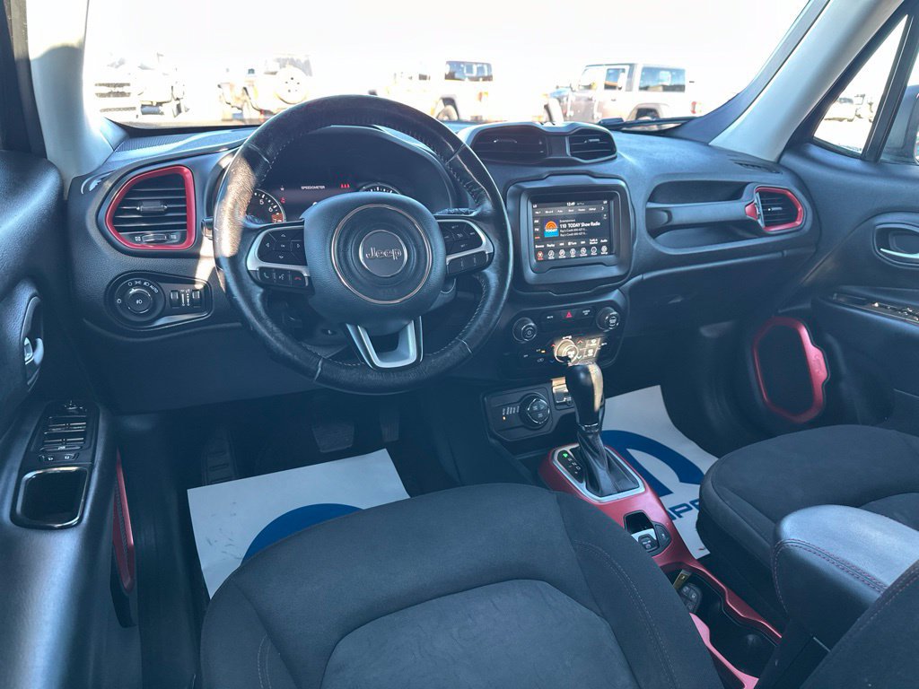 Used 2019 Jeep Renegade Trailhawk w/ Cold Weather Group II AWD/4WD image 15