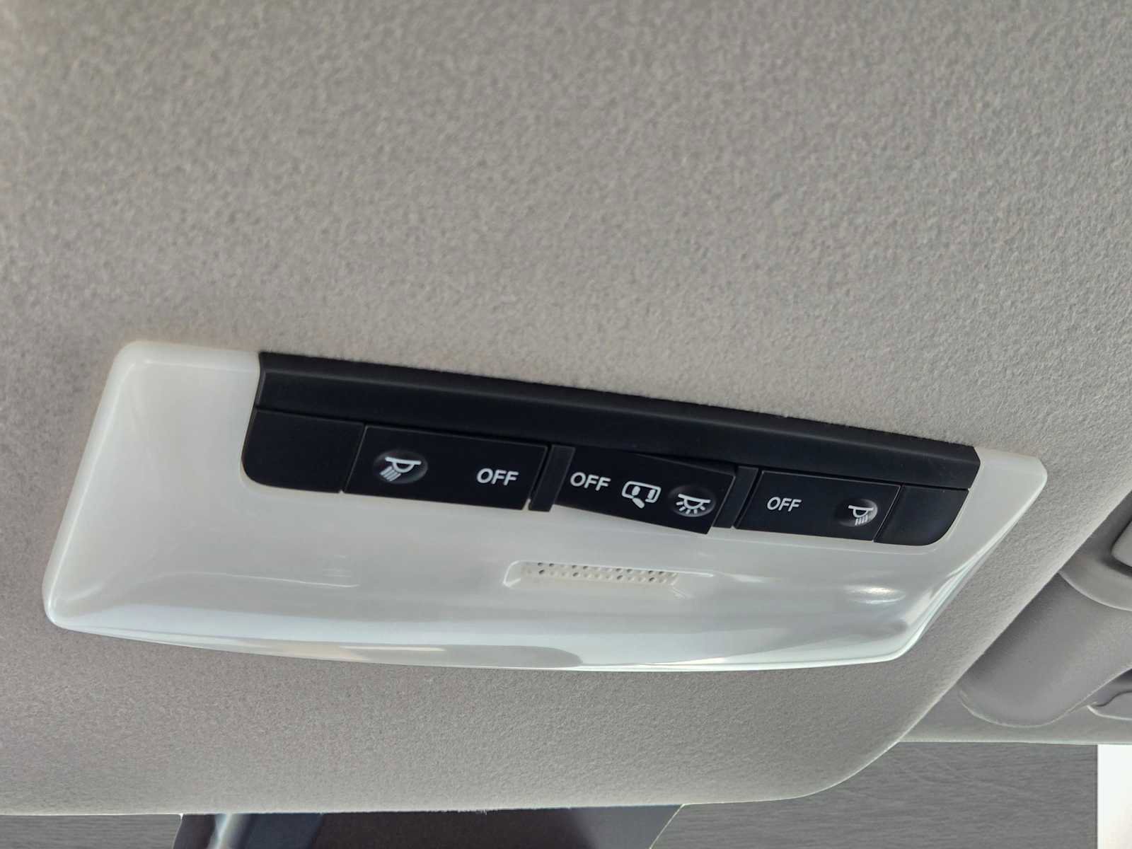 Used 2025 Nissan Versa S w/ Trunk Package FWD image 25