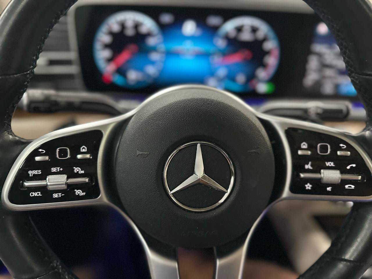 Used 2022 Mercedes-Benz GLE 350 4MATIC w/ Premium Package image 21