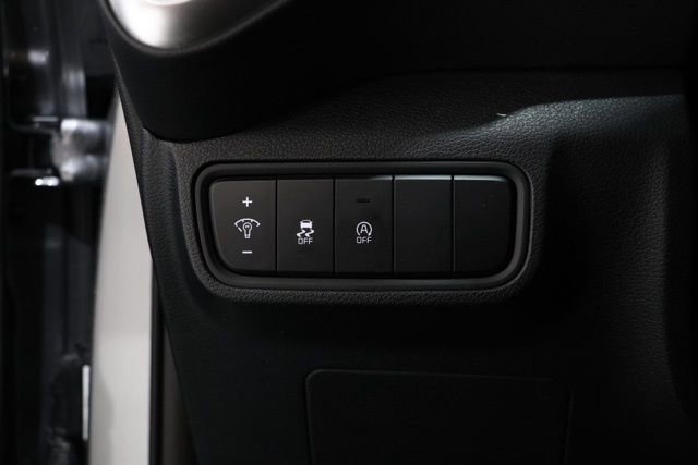 Used 2025 Kia Soul LX FWD image 20