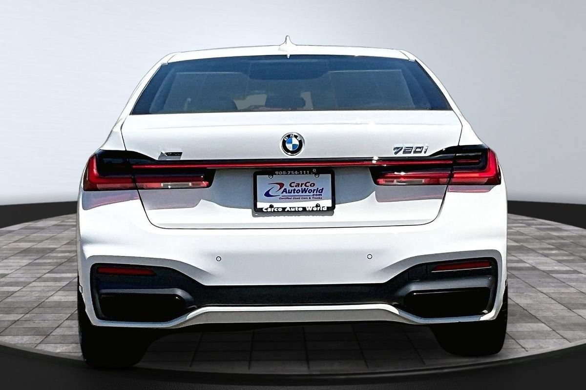 Used 2021 BMW 750i xDrive w/ M Sport Package AWD/4WD image 6