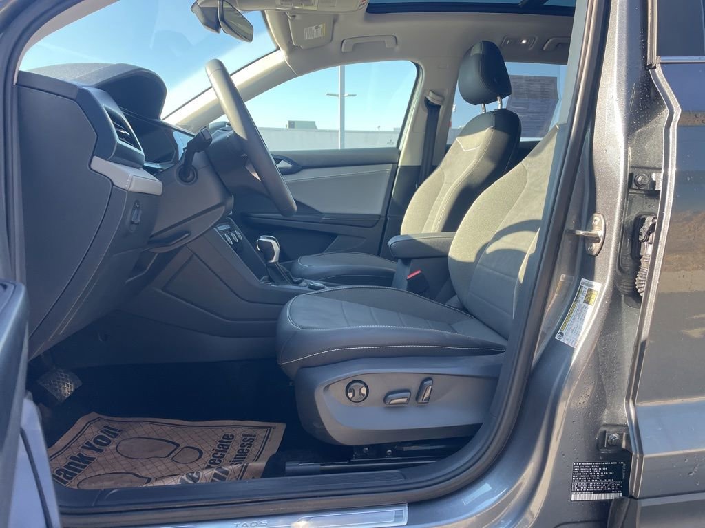 Used 2024 Volkswagen Taos SE image 20